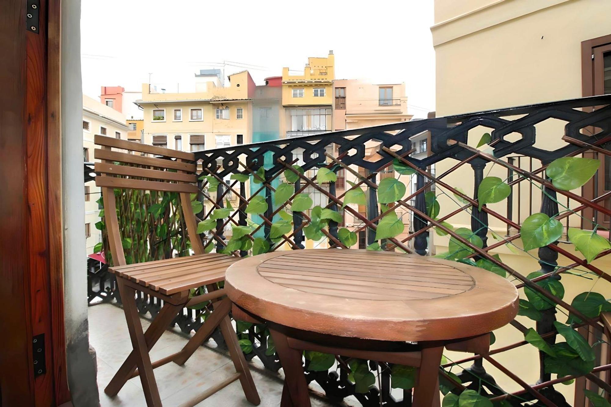 Apartamento Reformado Cerca De La Plaza Redonda Valência Exterior foto